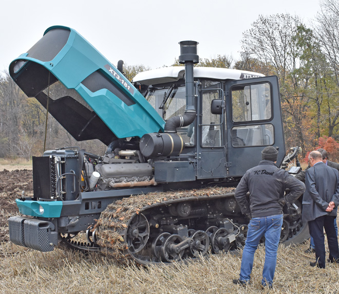 Новий трактор ХТЗ, що успішно пройшов випробування, безперечно, полонить українських фермерів технічними характеристиками і співвідношенням ціна-якість. Фото з архіву університету